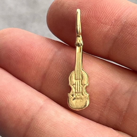 Stampd Jewelry - 14k gold VIOLIN charm pendant